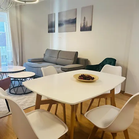 Aristotelous Square N.4