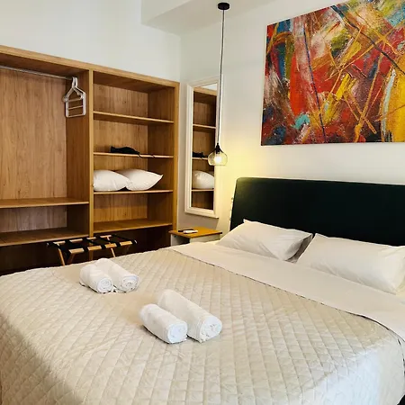 Aristotelous Square N.4 * Soluň