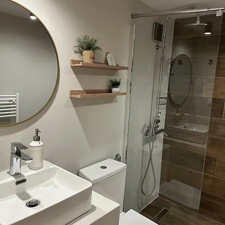 Aristotelous Square N.4 *